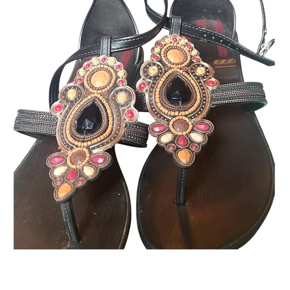 Montego Bay Club Shoes - Embellished Gypsy Black and brown gladiator Sandals size 9 boho sandals